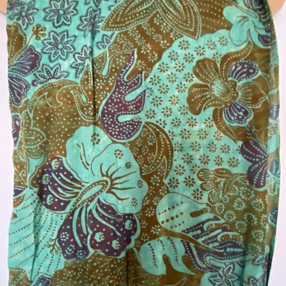 Casual Movements Floral Summer Beach Wrap- Scarf-Shawl- O/S - Picture 3 of 10